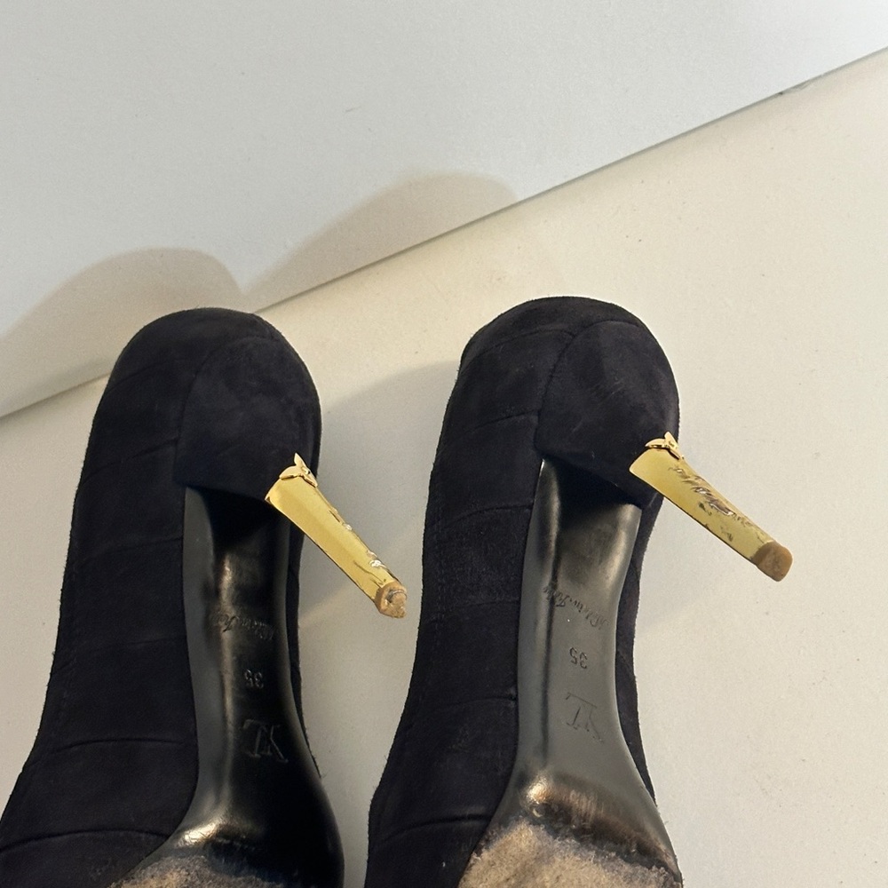 Louis Vuitton Black and Gold Peep-Toe Heels - Picture 11 of 16
